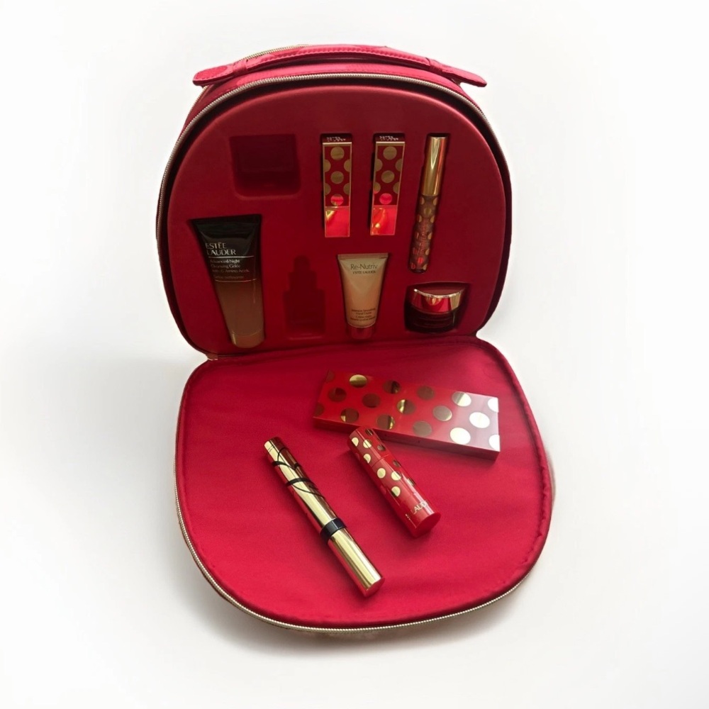 Estée Lauder 2025 Holiday Blockbuster Glow Beauty Set - Picture 2 of 3